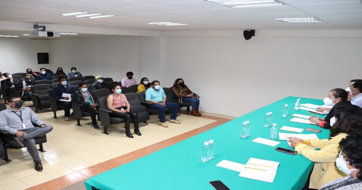 Exhorta procuradora a peritos a conducirse con profesionalismo, responsabilidad y ética