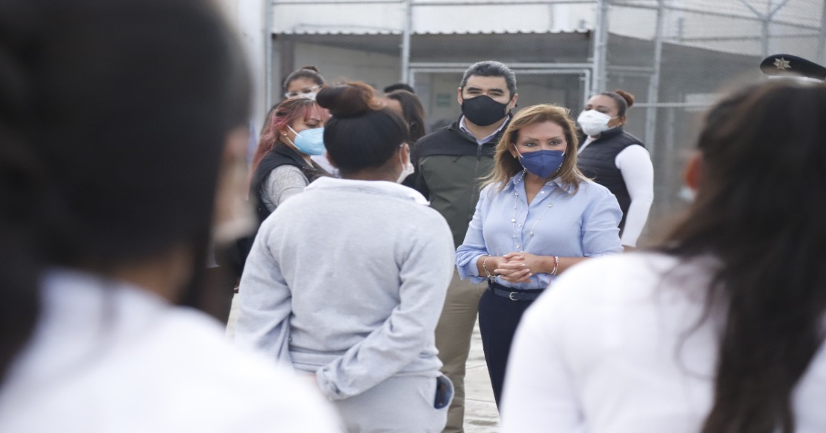 Visita gobernadora Lorena Cuéllar anexo femenil del centro regional de reinserción social de Apizaco