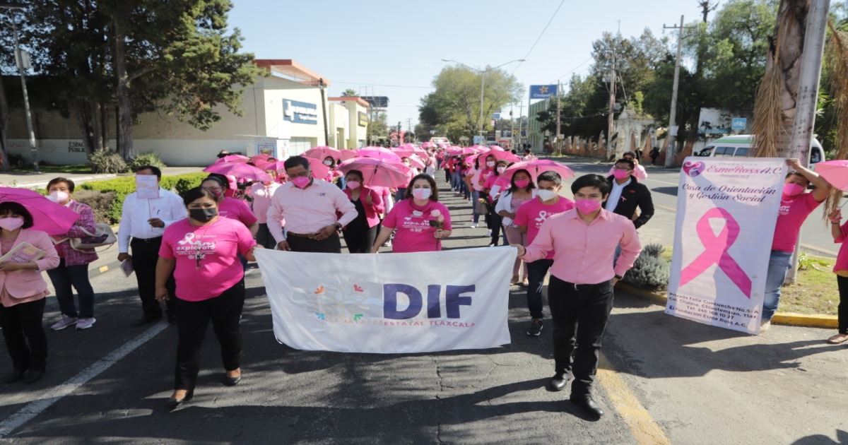 Realiza SEDIF caminata silenciosa en memoria de las víctimas del cáncer de mama