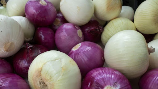 Brote de salmonelosis masivo en EU por cebollas cultivadas en México