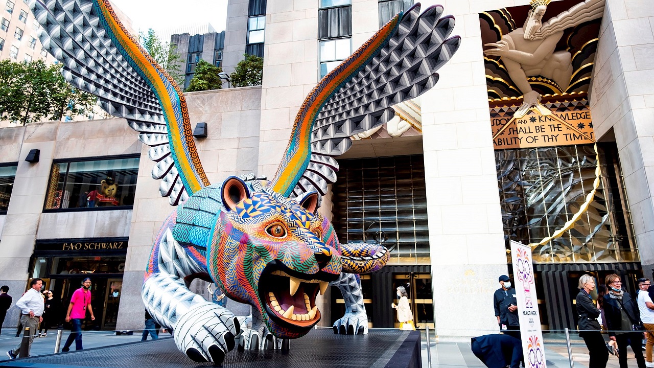 Oaxaca esta presente en NY, alebrijes mexicanos gigantes visten las calles