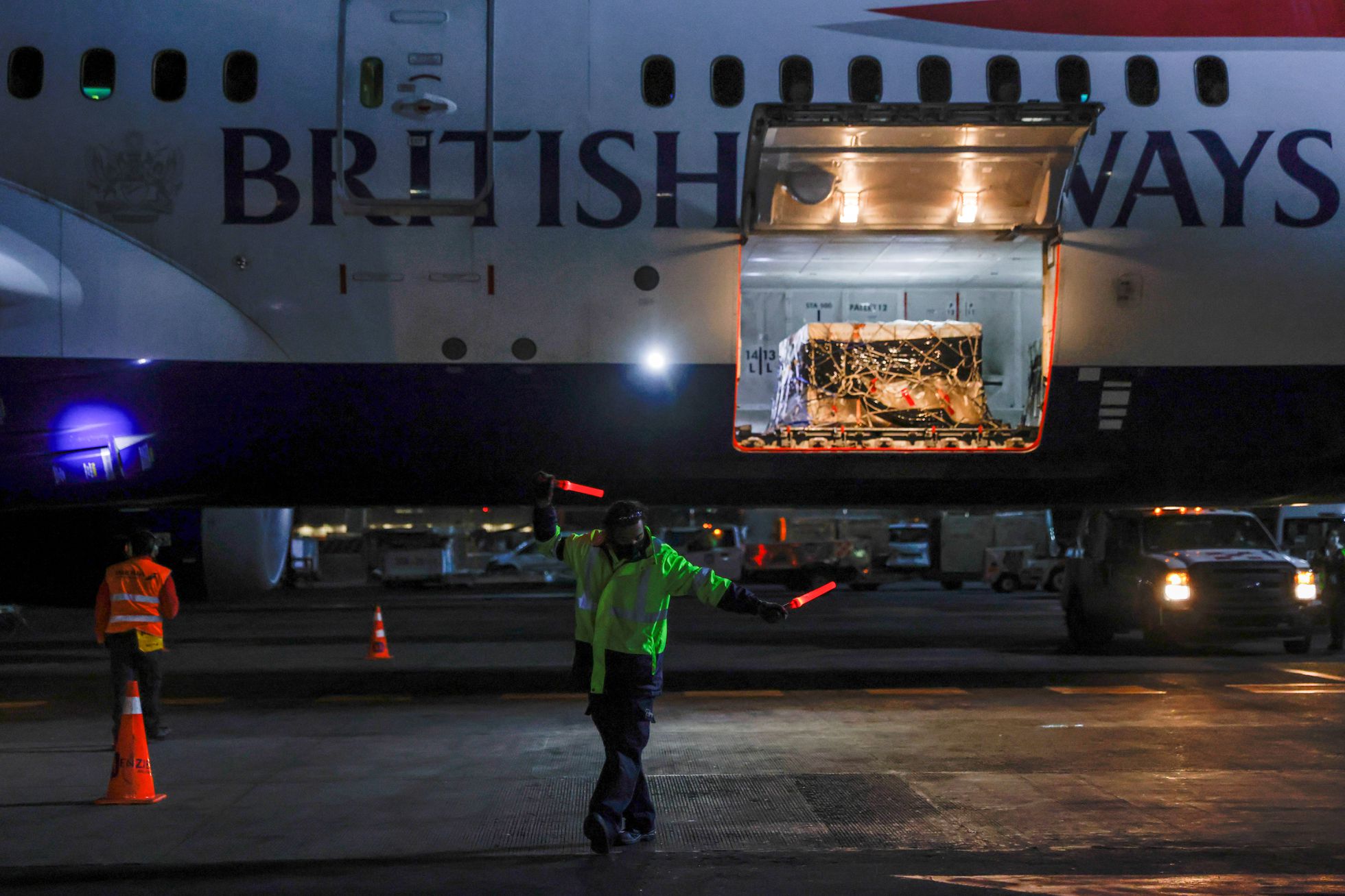 Llegaron a México 729 mil vacunas Sputnik V contra Covid-19