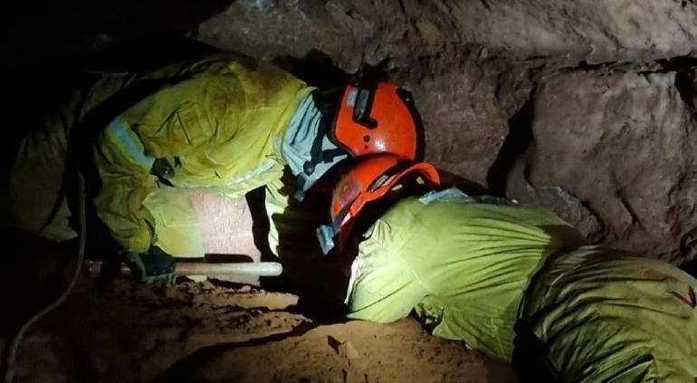 15 bomberos han permanecido enterrados por derrumbe en un gruta en Brasil