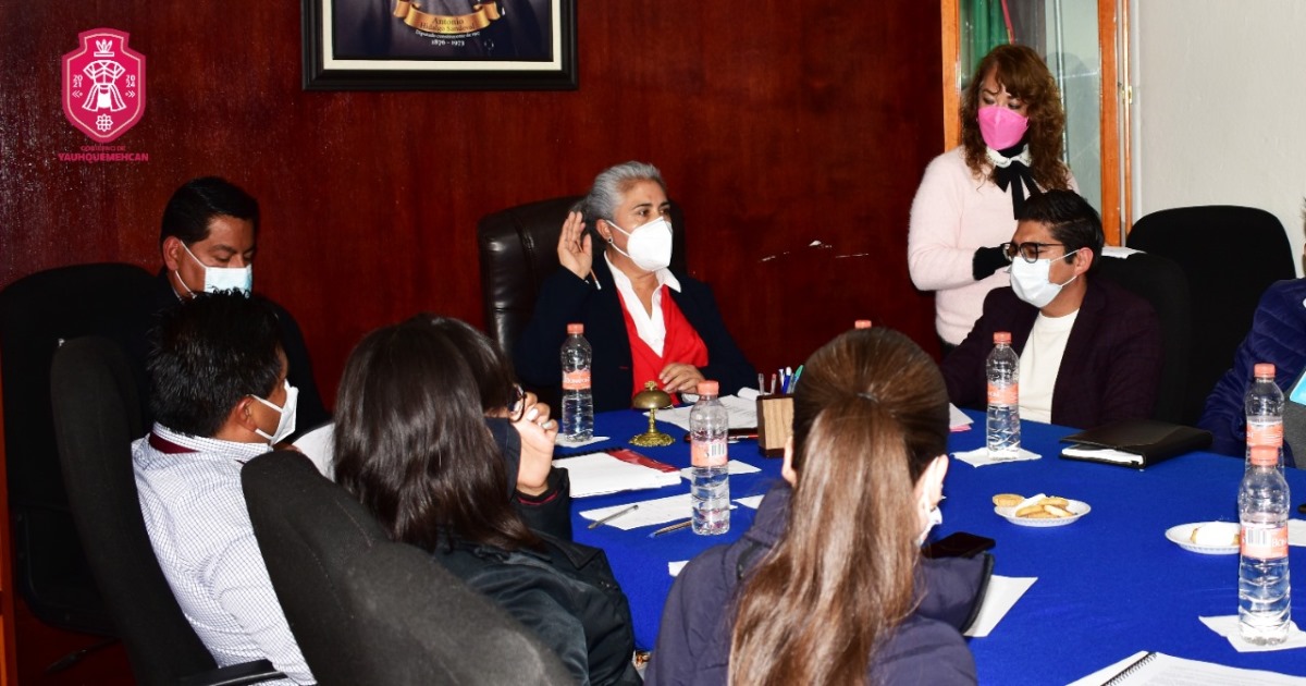 Cabildo de Yauhquemehcan refrenda directores y personal administrativo