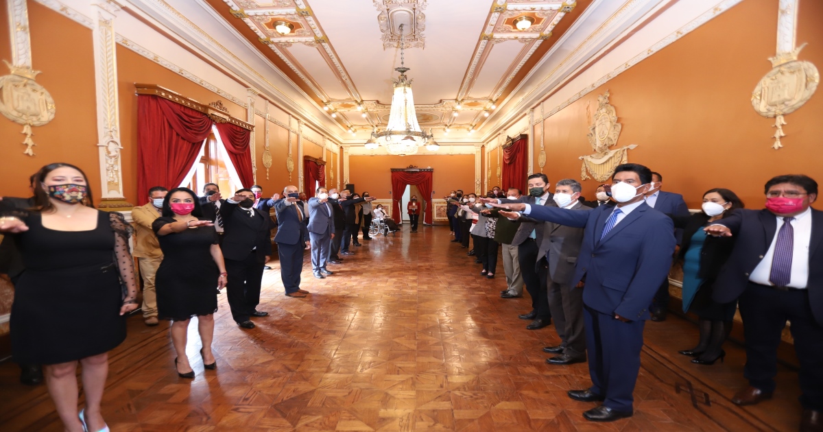 Pide Lorena Cuéllar a nuevos funcionarios ser ejemplo como servidores públicos