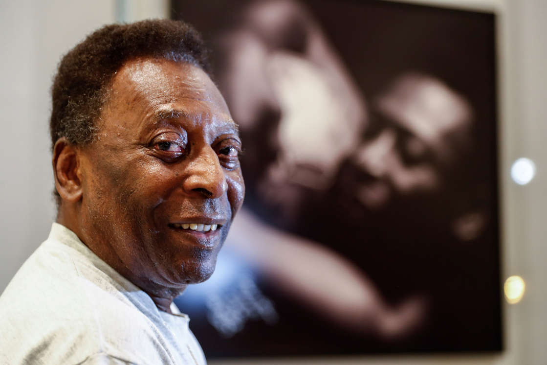 Operan de un tumor en el colón a el ex futbolista Pelé