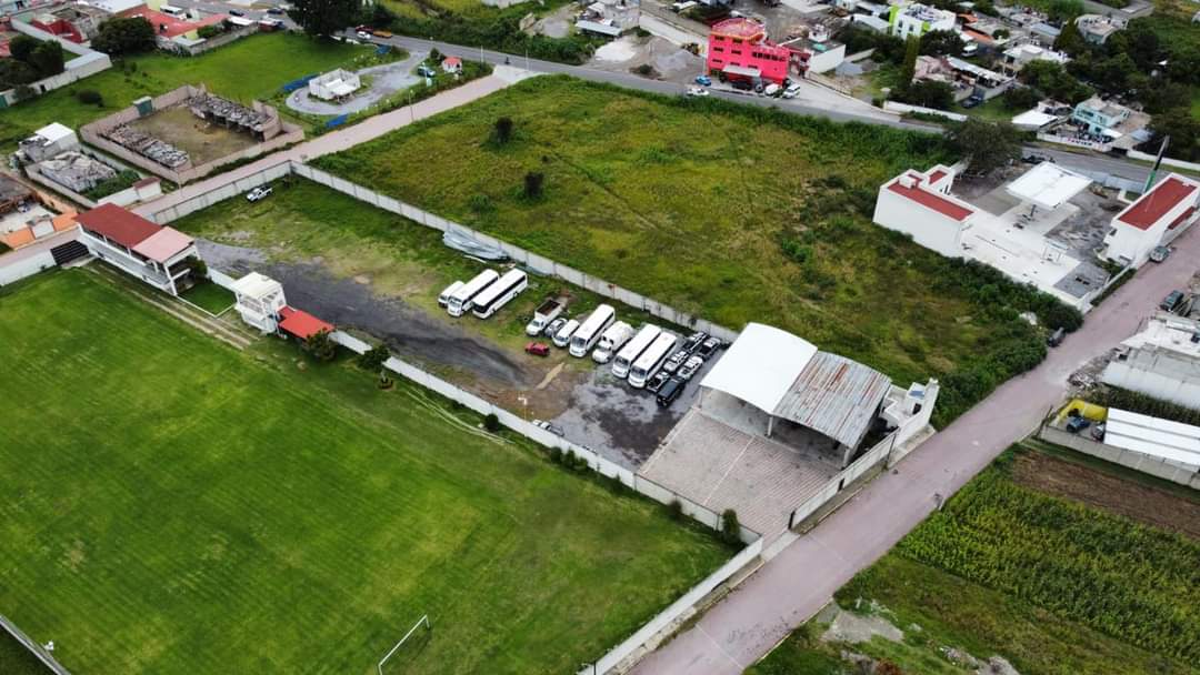 Localizan vehículos de ayuntamiento de Zacatelco en predio de ex alcalde