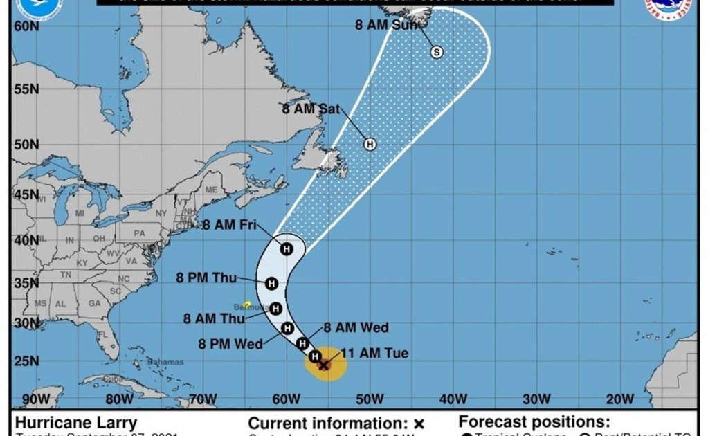 Huracán “Larry” mantiene su avance; se dirige a la costa este de Estados Unidos
