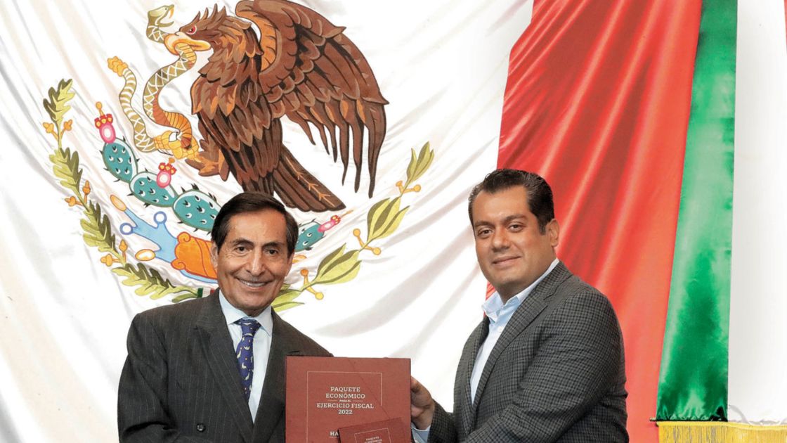 Hacienda entregó paquete económico 2022, prevé un crecimiento de 4.1% 