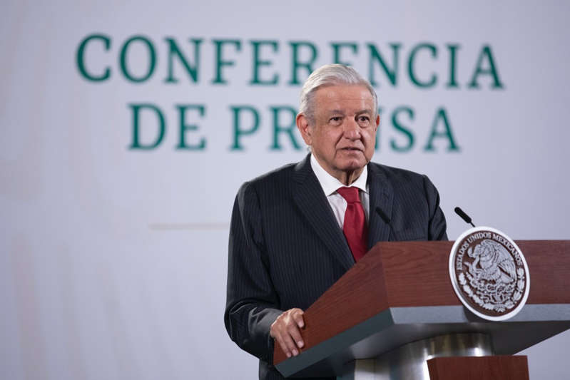 AMLO critica la devolución de dinero a los herederos de Carmela Azcárraga 
