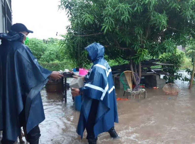 Instalan albergues tras riesgo de inundaciones en Oaxaca