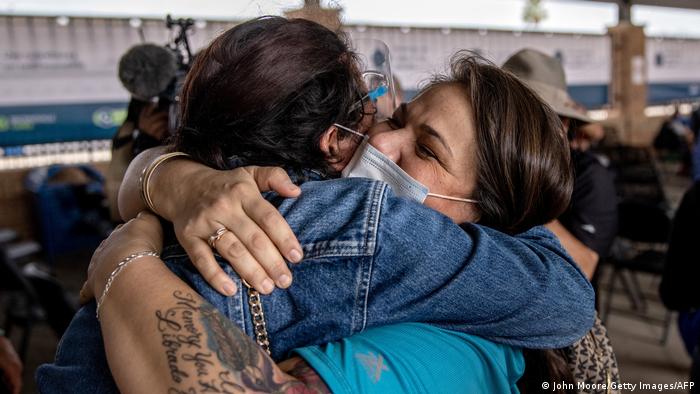 Estados Unidos se esfuerza para conseguir reunir a familias migrantes