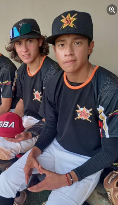 Asaltan a beisbolistas poblanos que iban a viajar a EU para ser scouteados 