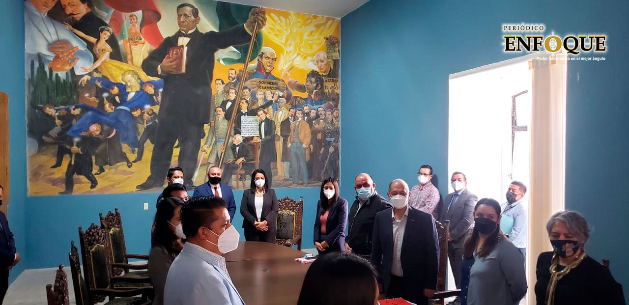 Comienza proceso de transición oficial en Atlixco con la presentación de las comisiones entrante y saliente.
