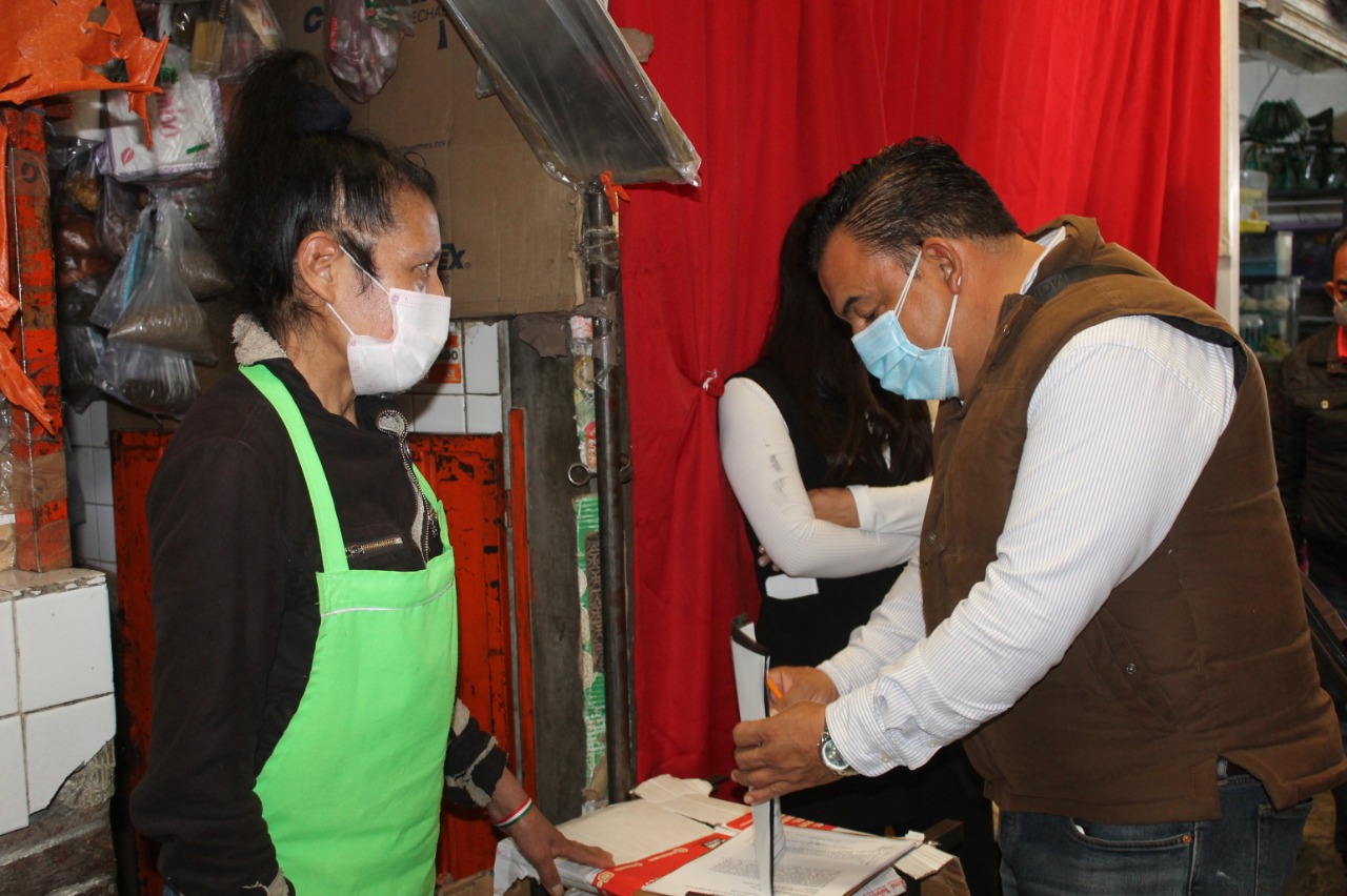 Apercibió Ayuntamiento de Tlaxcala a comerciantes que reincidieron en invasión de espacios en el mercado municipal