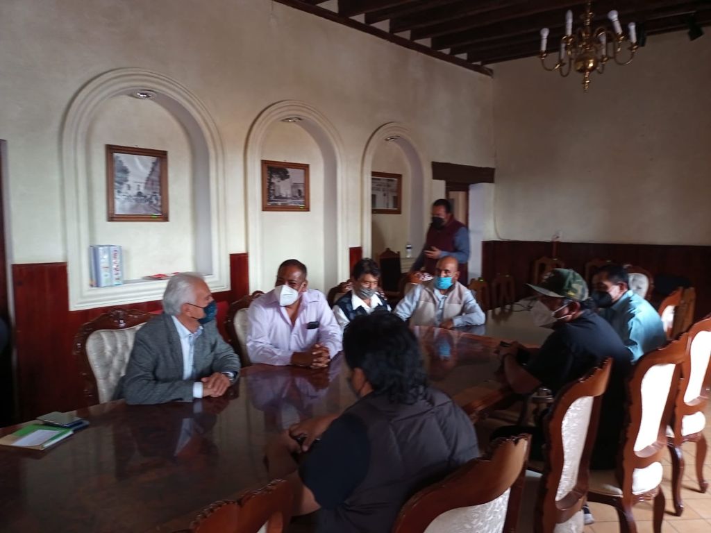 Analizan autoridades de Chiautempan y transportistas reubicación de paraderos y ruta