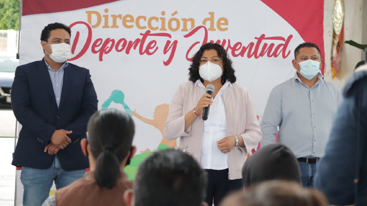 Ayuntamiento de San Andrés Cholula reconoce a los docentes de la Dirección de Deporte y Juventud 
