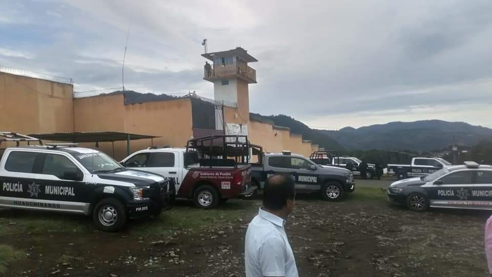 Cuerpo de reo en Penal de Huauchinango es encontrado colgado en su celda