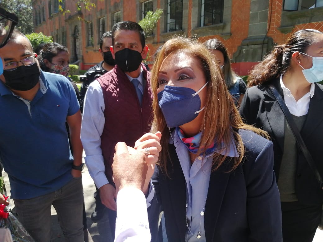 Se compromete Lorena Cuéllar con médicos de SESA, revisará repartición de plazas