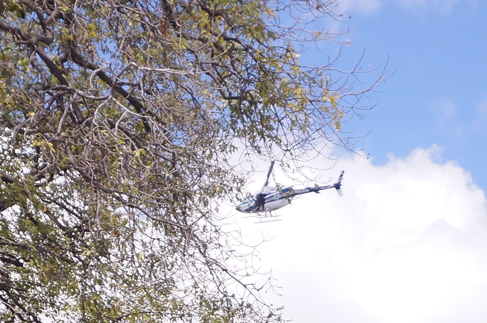 Ponen al servicio de la ciudadanía helicópteros y ambulancia del ejecutivo estatal