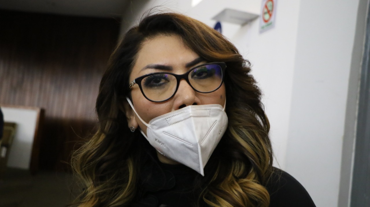 Mesa directiva del Congreso desconoce trayectoria de directora jurídica