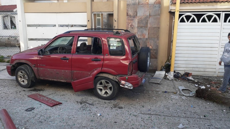 ¡Se salvan de milagro! Familia poblana sufre atentando... Explota bomba fuera de su casa
