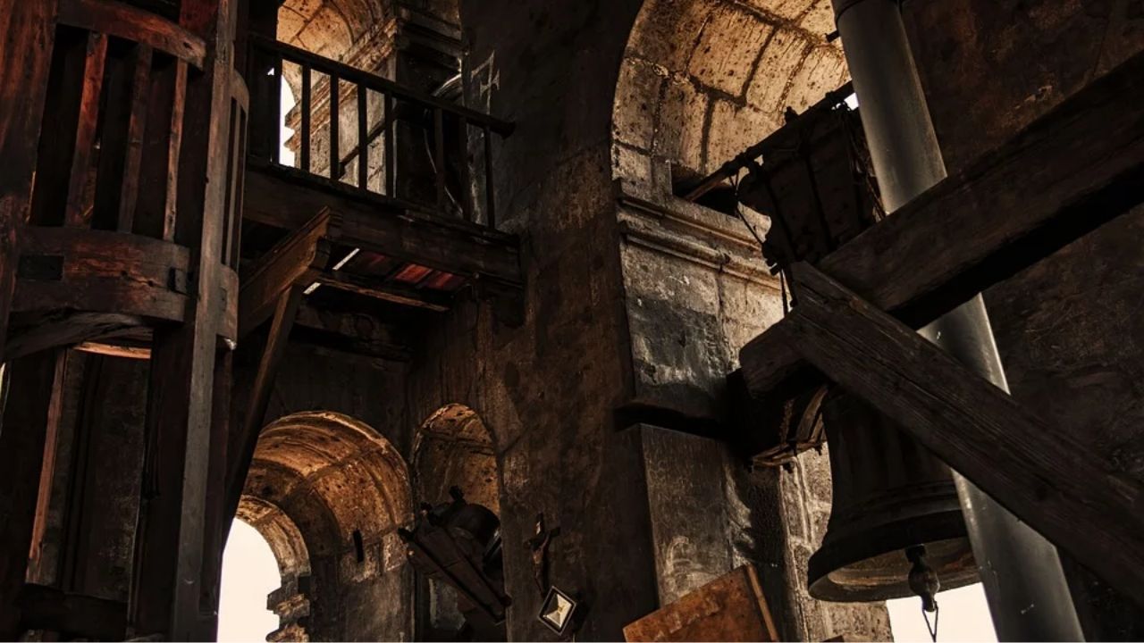 Este lunes sonarán las campanas de las iglesias en todo el país; aquí te decimos a qué hora y por qué