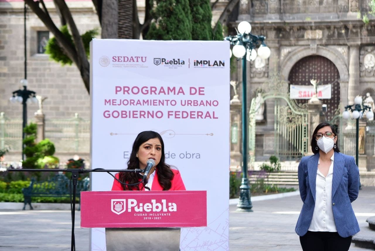 Barbosa entre los invitados para mi tercer informe: Claudia Rivera