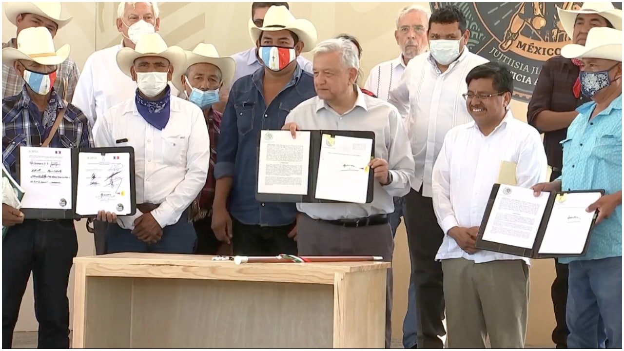 AMLO garantiza al pueblo yaqui, derecho al agua, unidades médicas e infraestructura urbana