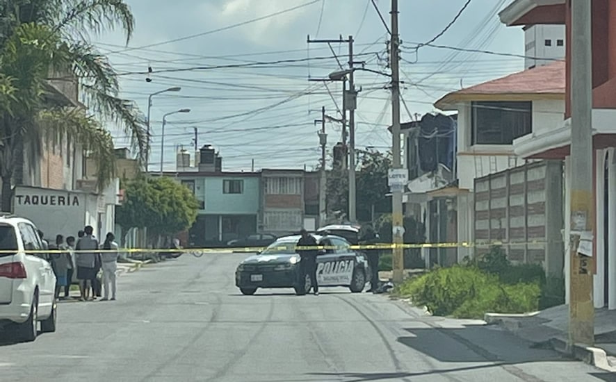 Encuentran cadaver desmembrado en la colonia 3 Cruces, Fiscalía de Puebla realiza levantamiento