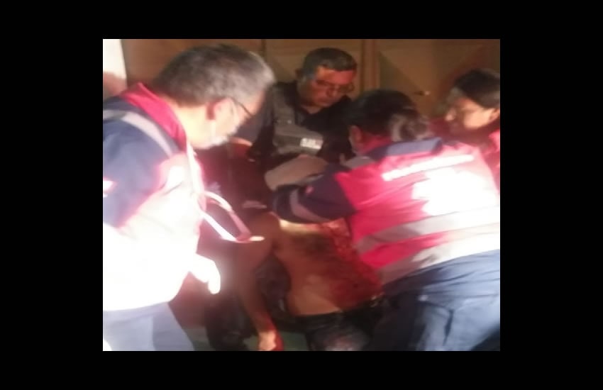 Ladrones disparan a hombre en la cabeza para robarle su mercancía, lo citaron por redes sociales