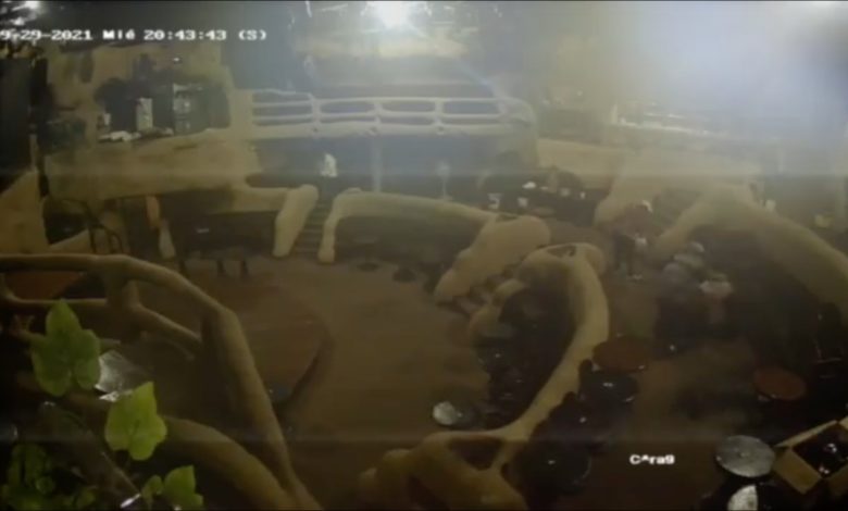 "Incendio fue provocado" Sujetos rocían liquido inflamable para encender fuego al Baby’O (Video)