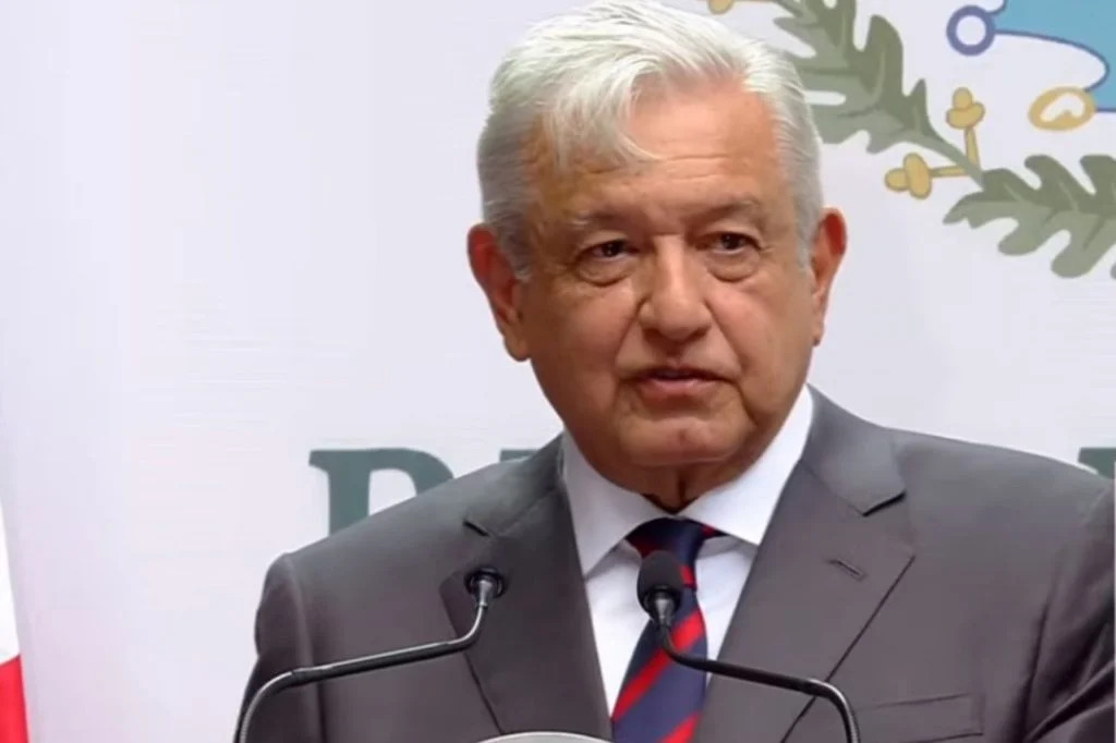 AMLO asegura que se trabaja en acuerdo con sindicato un aumento salarial a maestros 