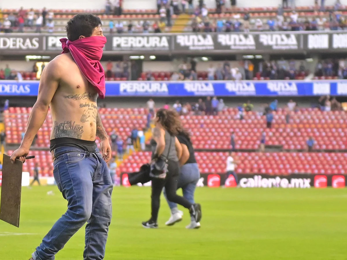 Emiten otras 20 órdenes de aprehensión por actos de violencia en estadio Corregidora