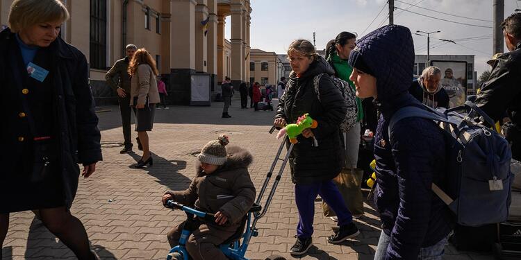 Prevé Ucurania evacuar a los civiles de Azovstal 