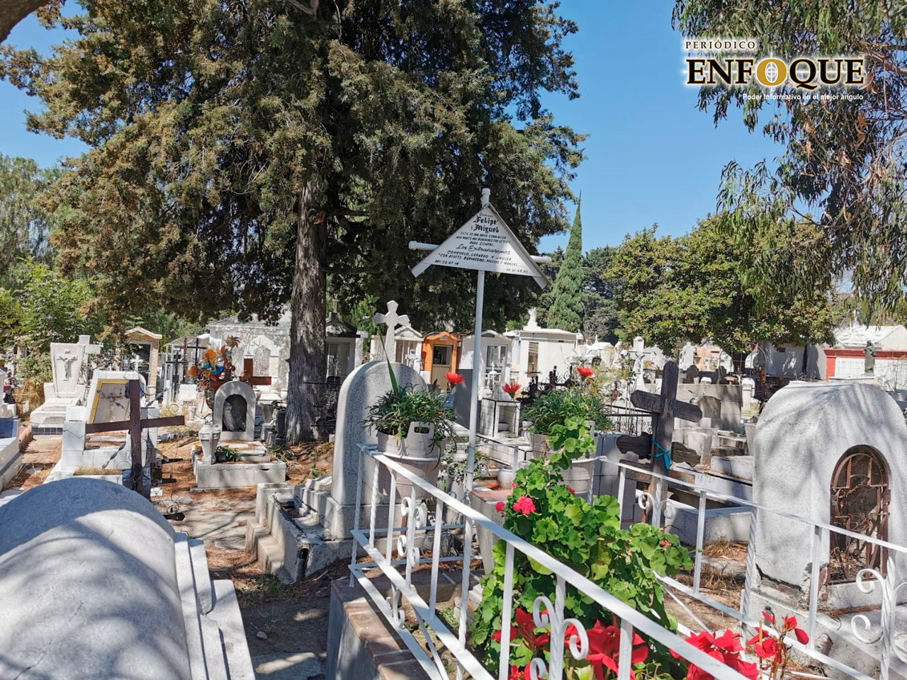 Reconoce Barbosa que en Puebla capital hacen falta panteones