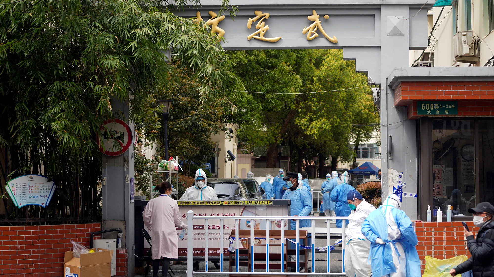 Extienden confinamiento por Covid-19 en Shanghái 