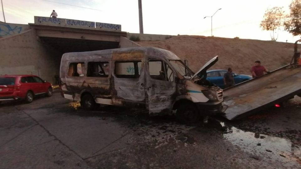 Consulado de EU emite alerta por narcobloqueos en Baja California