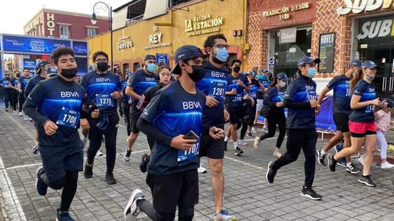 200 corredores participaron en la Carrera “BBVA 5k” de San Pedro Cholula 