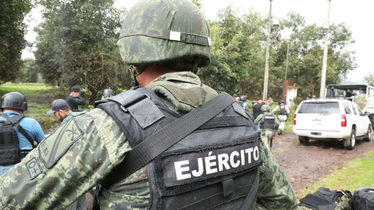 Vinculan de tres menores presuntos integrantes de Pueblos Unidos, en Michoacán