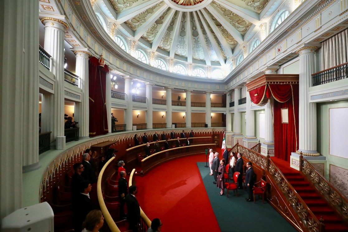 Reinaugura AMLO recinto parlamentario de Palacio Nacional 