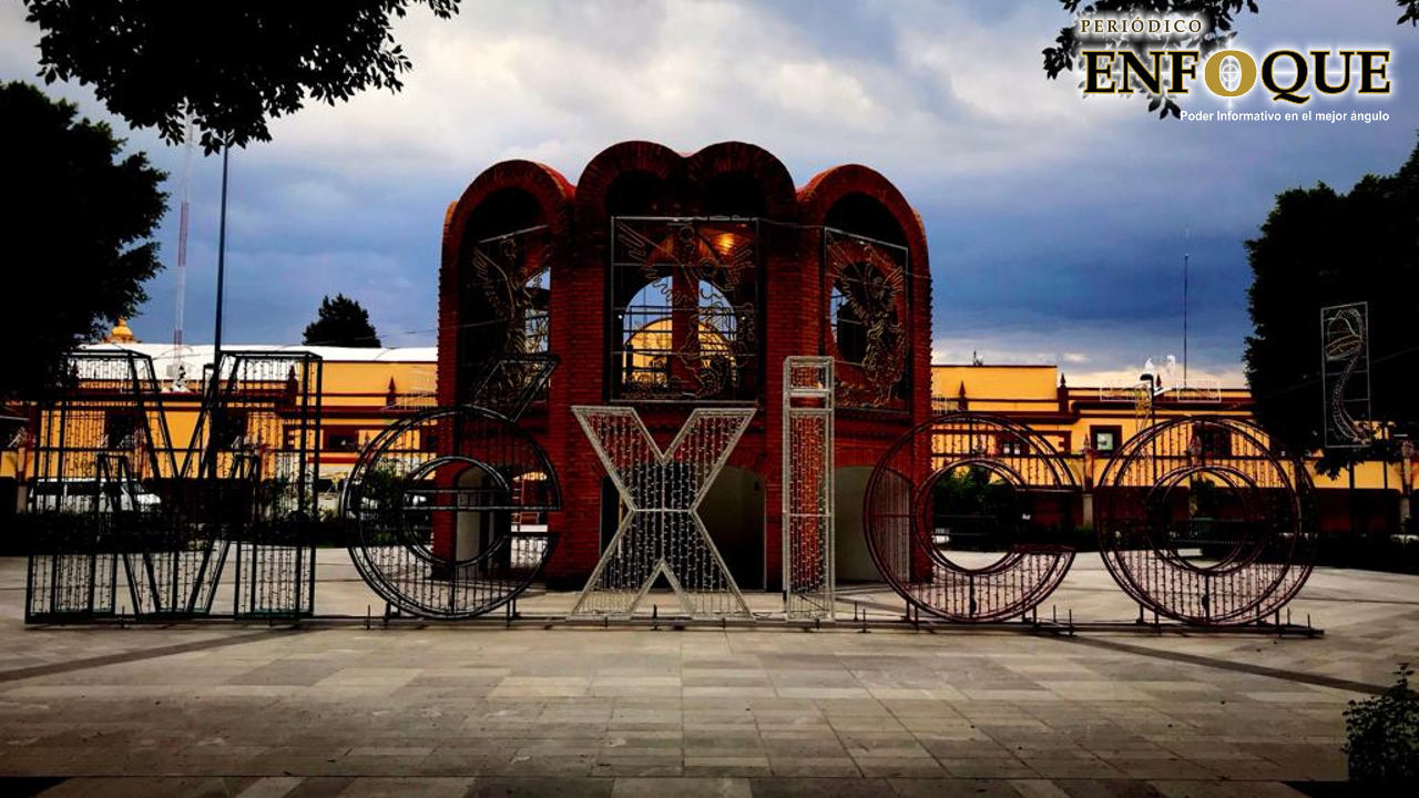 En San Andrés Cholula; ya fueron colocados los adornos alusivos a las fiestas patrias