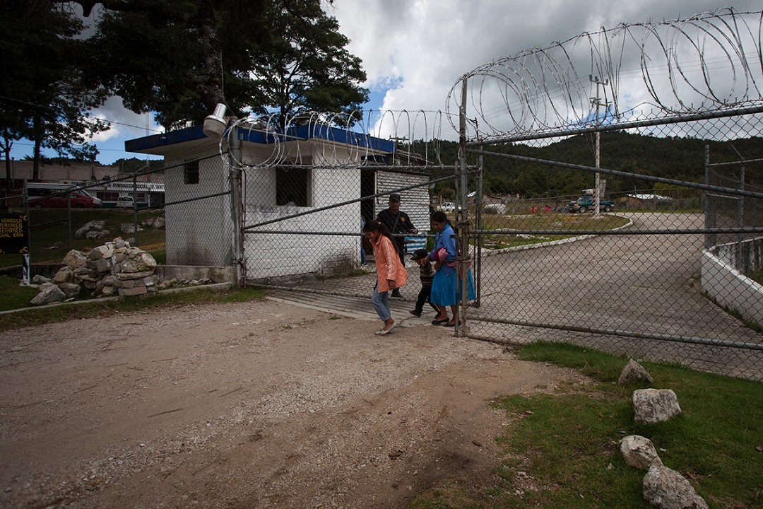 Dictan prisión preventiva a 27 indígenas tseltales en Chiapas