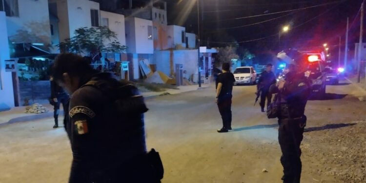 Comando armado intenta ejecutar a comandante de policía municipal en Tehuacán