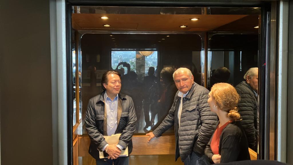 El secretario de gobernación y Mario Delgado se reúnen con AMLO en Monterrey, Nuevo León