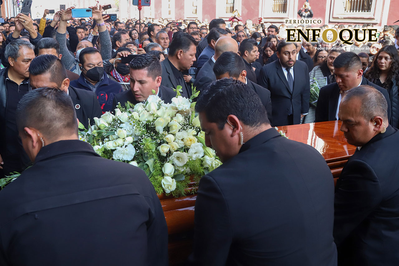Estos son los funcionarios y gobernadores presentes en el homenaje a Miguel Barbosa
