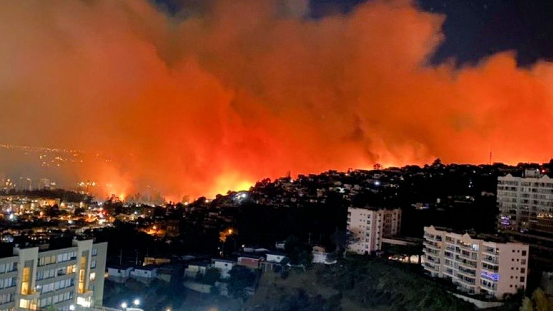 Chile declara estado de catástrofe tras gran incendio en Viña del Mar