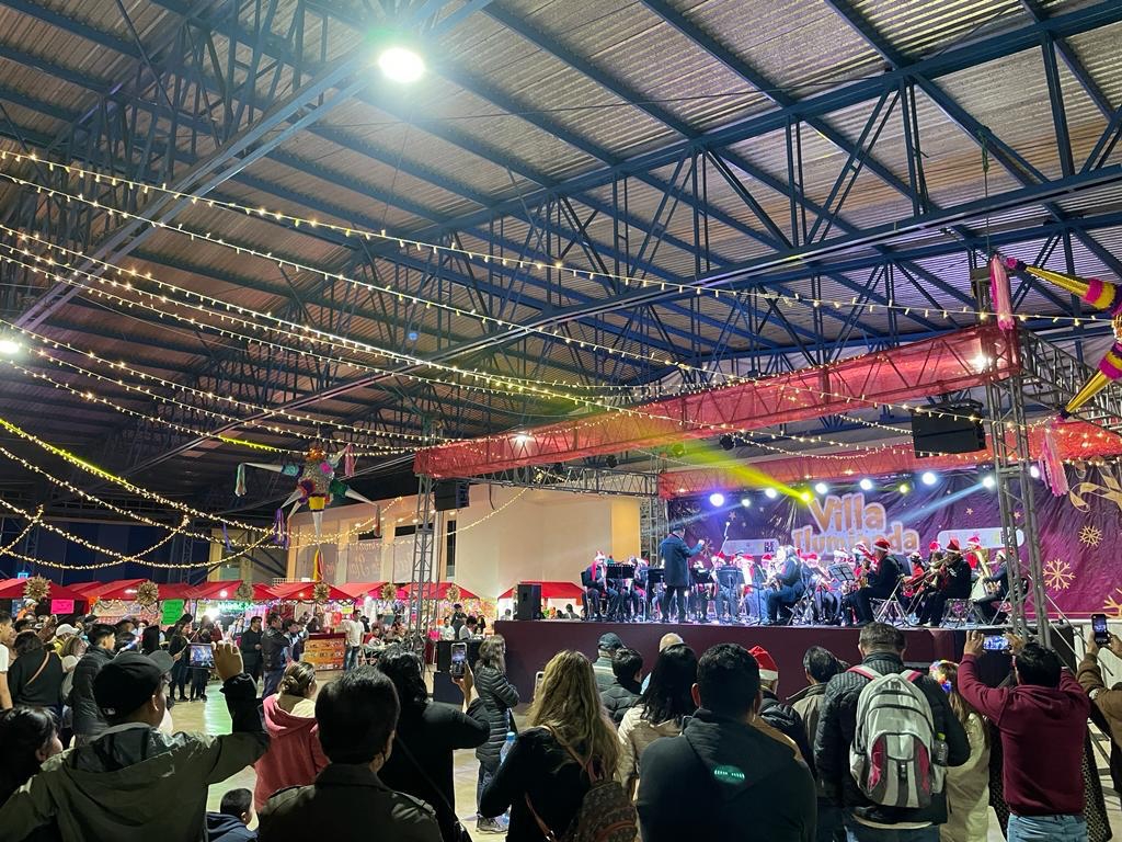 Sigue disfrutando de actividades culturales y artísticas en el mercadito navideño de la Villa Iluminada