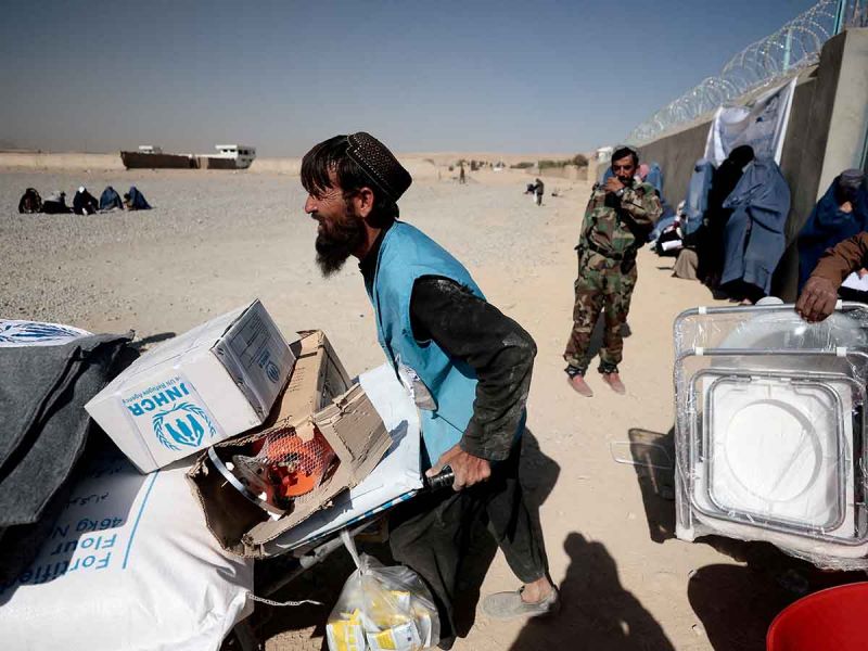 ONU ha suspendido programas en Afganistán tras el veto de los talibanes hacia las mujeres