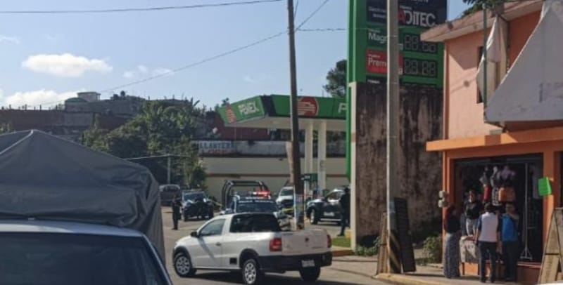 Delincuentes ejecutan a despachador de gasolina en Hueytamalco, los agresores no fueron detenidos